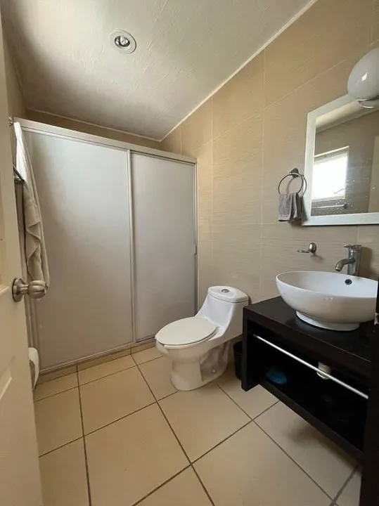 Foto 5 de Casa en venta en Coto Asturias, Nueva Galicia | Esquina frente al parque