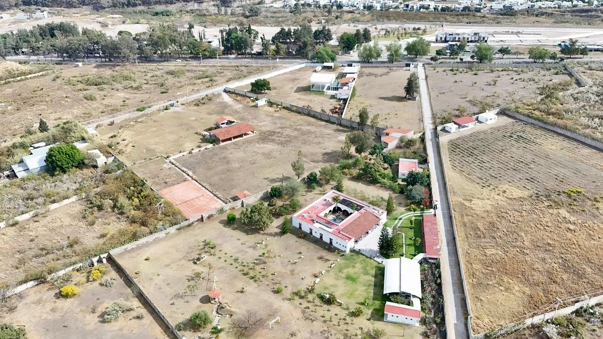 Foto 2 de Terreno en venta | Frente a Av. Mariano Otero | Santa Ana Tepetitlán | Zapopan