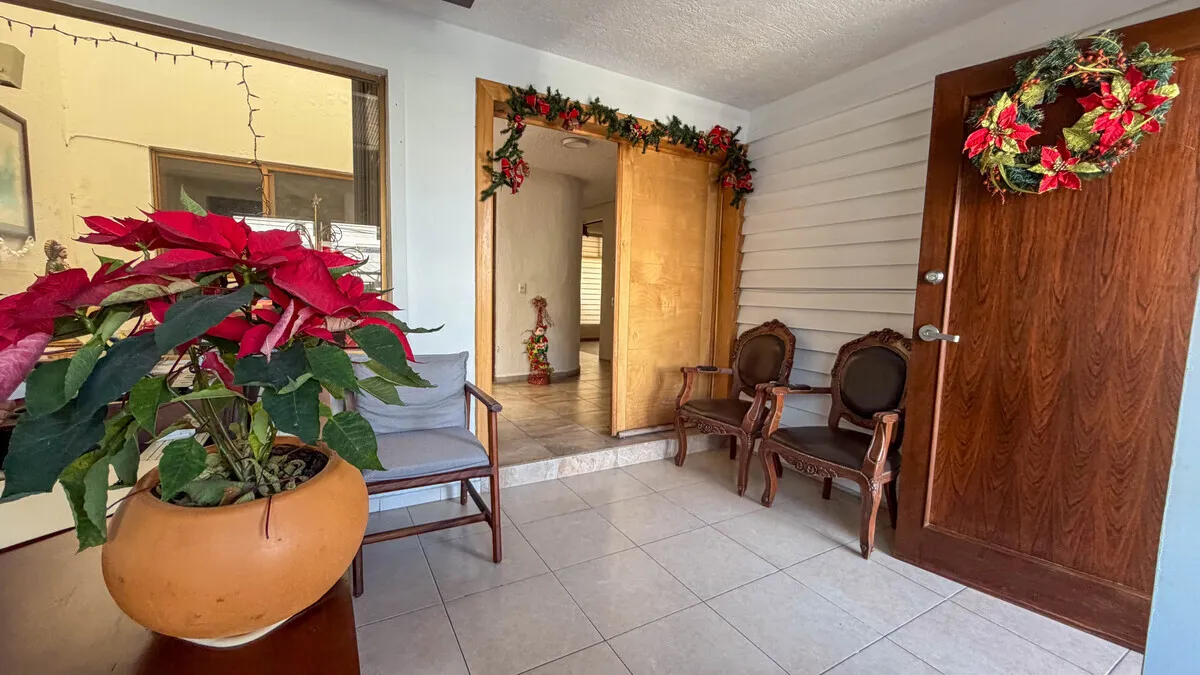 Foto 2 de Casa en venta en Colonia Jardines Vallarta.