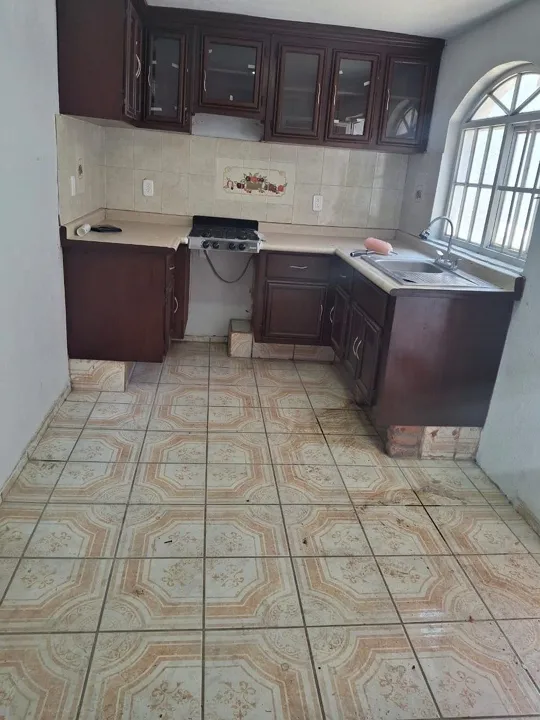 Foto 2 de Casa en venta en Santa Paula, Tonalá con espacio independiente para negocio