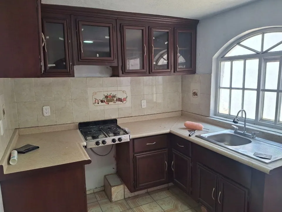 Foto 3 de Casa en venta en Santa Paula, Tonalá con espacio independiente para negocio