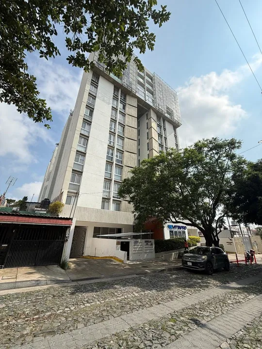 Local en venta Ciudad Granja “SKY Garden”