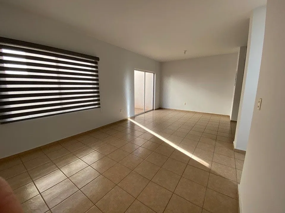 Foto 2 de CASA EN RENTA EN VILLA CALIFORNIA, AL SUR DE LA CIUDAD, A PASOS DE LA ALBERCA