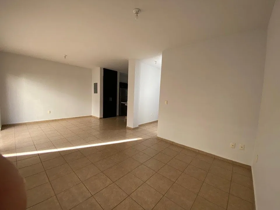 Foto 3 de CASA EN RENTA EN VILLA CALIFORNIA, AL SUR DE LA CIUDAD, A PASOS DE LA ALBERCA