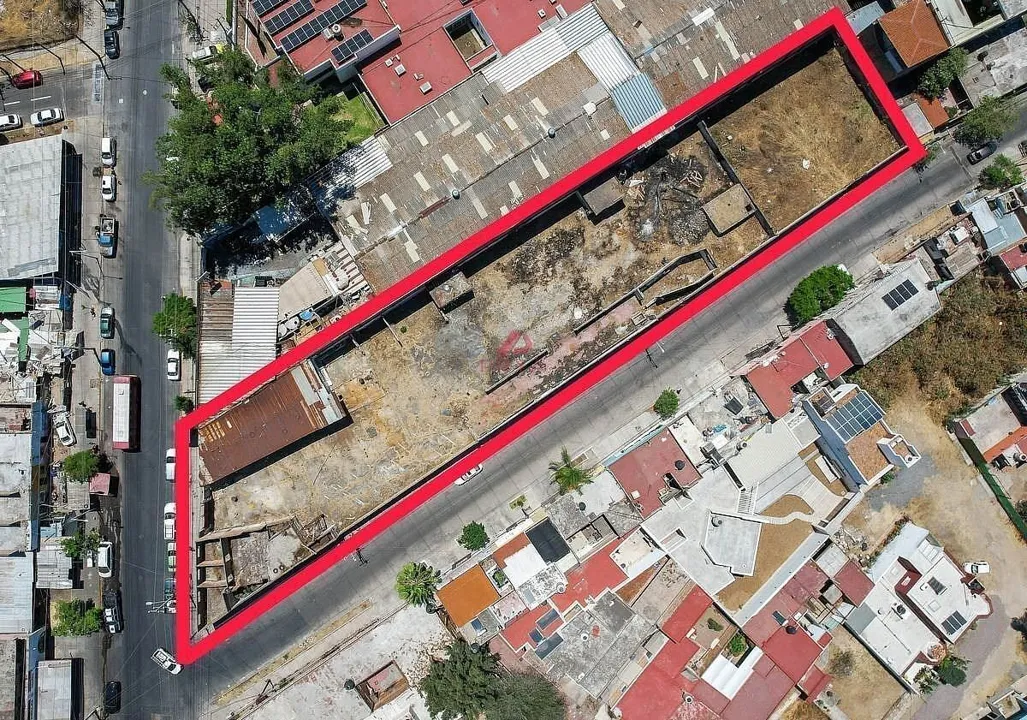 Foto 5 de Terreno mixto en venta en Huentitán Guadalajara 2,446 m² para departamentos.