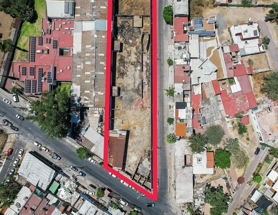 Foto 6 de Terreno mixto en venta en Huentitán Guadalajara 2,446 m² para departamentos.