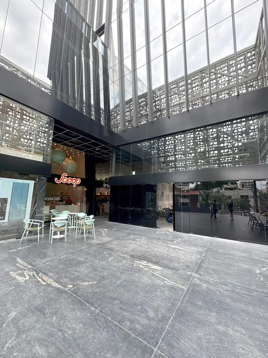 LOCAL COMERCIAL EN RENTA EN ATRIA CENTER – PROVIDENCIA