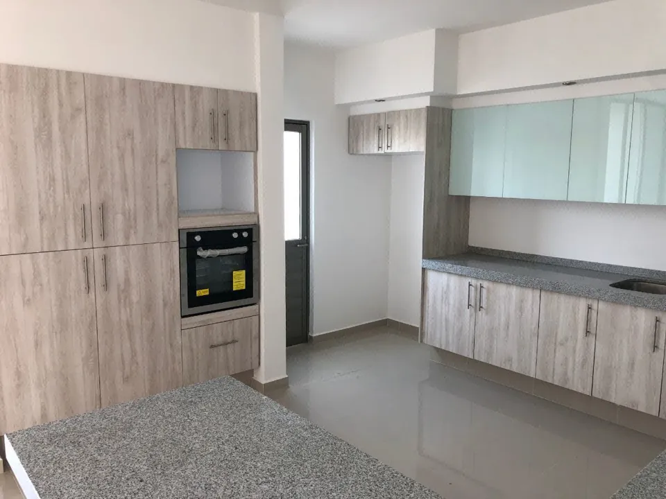 Foto 2 de CASA EN RENTA EN SOLARES, COTO FONTEÉ.
