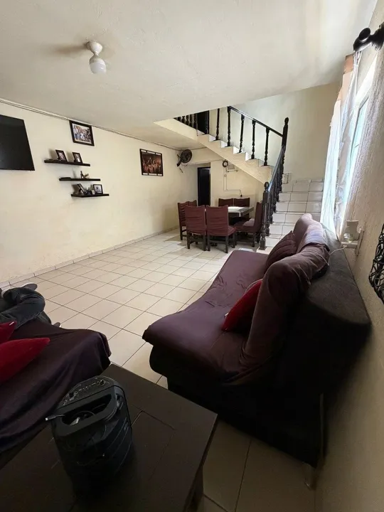 Foto 4 de Casa de 2 plantas en Santa Paula | Ejidal.