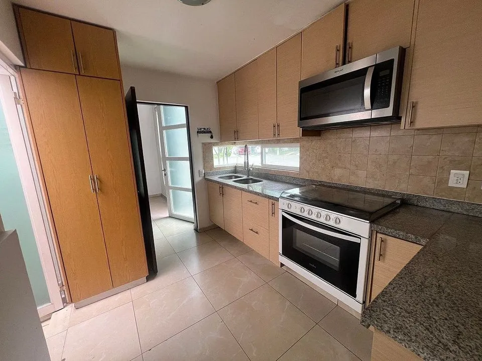 Foto 4 de Casa en Renta en Zona Real Zapopan | Coto El Real 1 | Frente al Tec de Monterrey
