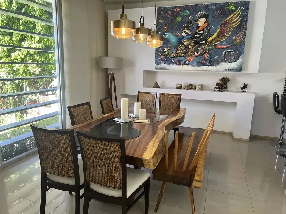 Foto 6 de Moderna Casa Dentro de Coto en Jardín Real