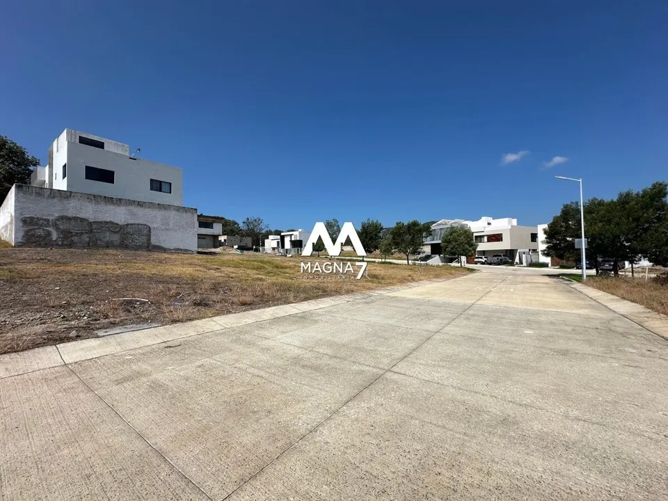 Foto 4 de Terreno en venta en Los Robles Zona Mariano Otero