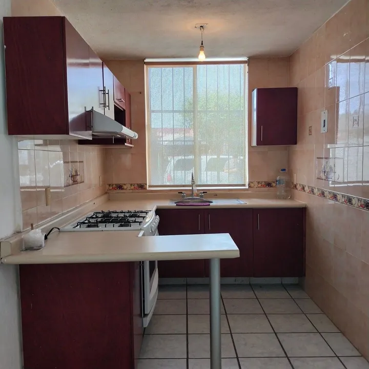 CASA REMODELADA REAL DEL VALLE
