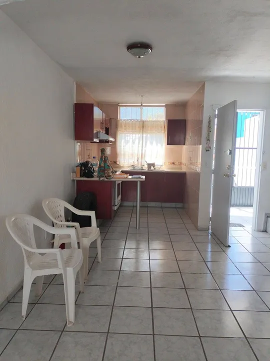 Foto 3 de CASA REMODELADA REAL DEL VALLE