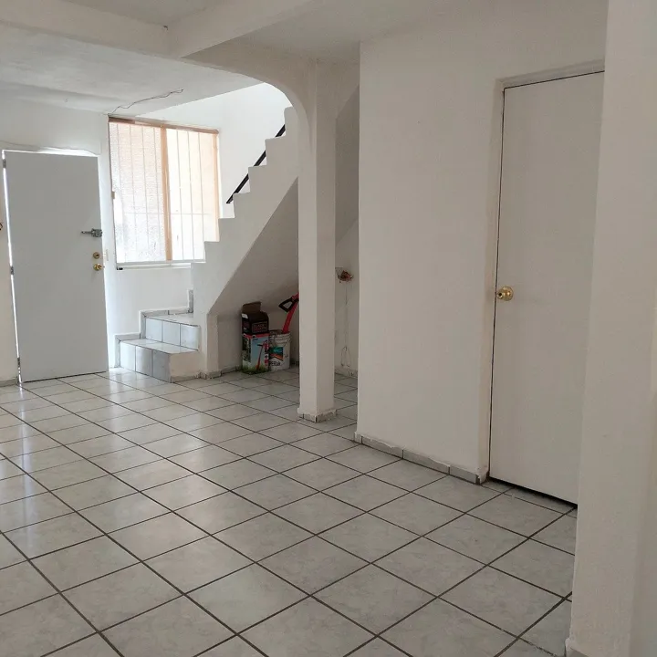 Foto 6 de CASA REMODELADA REAL DEL VALLE
