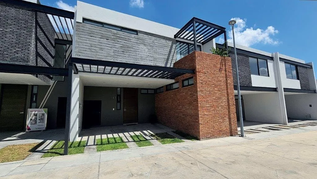 Casa en Venta Condominio Sibaria, Tlajomulco de Zúñiga, Jalisco.