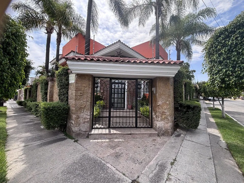 Foto 4 de Casa en esquina en Jardines de Guadalupe