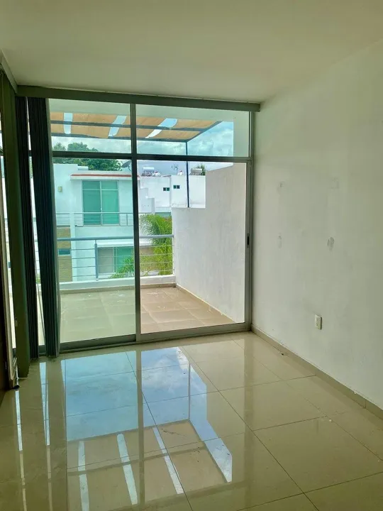 Foto 2 de CASA EN VENTA EN BOSQUES NATURA RESIDENCIAL, ZAPOPAN