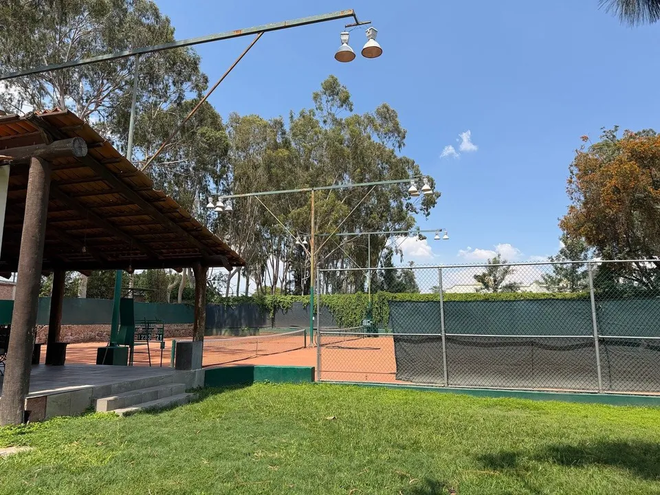 Foto 2 de Terreno en venta en Hacienda Mirage 15