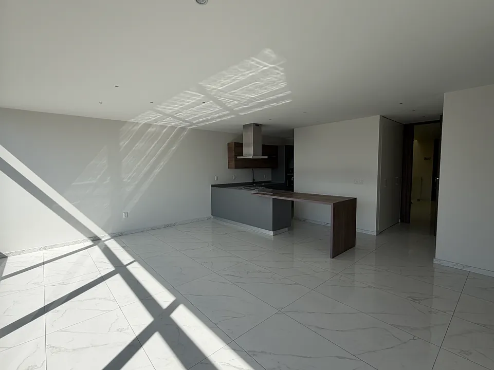 Foto 2 de Departamento en Venta en Colomos Providencia en Torre Austra #501 (VR)