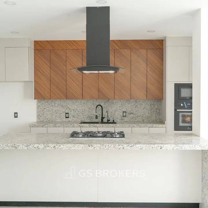 Foto 3 de CASA EN VENTA EN COTO BALUARTE, CASA FUERTE