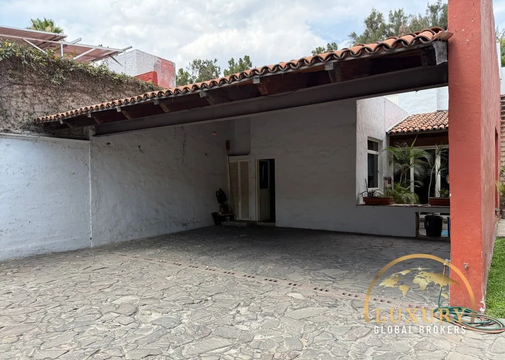 Foto 3 de Enorme Casa en Venta en Ciudad Bugambilias, Zapopan, Jalisco