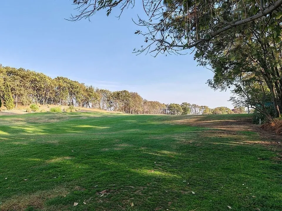 Foto 8 de EXCELENTE TERRENO PLANO QUE DA A CAMPO DE GOLF