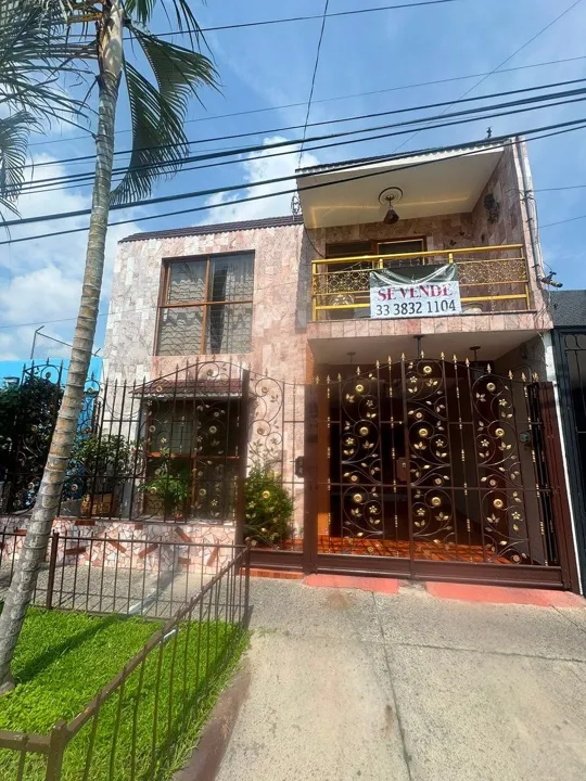 CASA EN VENTA EN ZONA DE LA HERMOSA PROVINCIA.