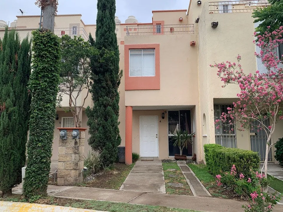 Casa en coto en renta en Misión del Valle (Aviación)