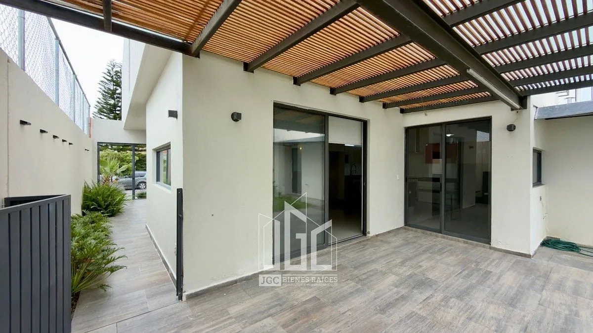 Foto 7 de CASA EN VENTA EN BOSQUES DE SANTA ANITA, COTO 4