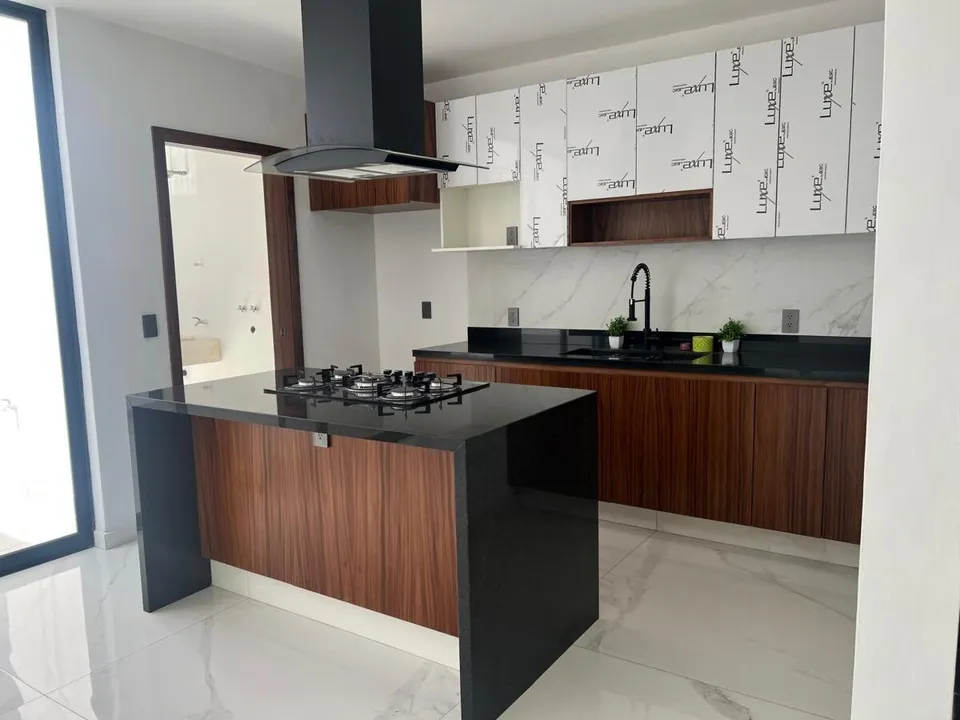Foto 2 de CASA EN RESIDENCIAL TANCÍTARO EL COLLI, ZAPOPAN