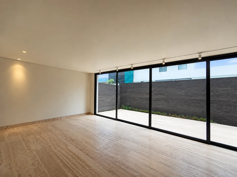 Foto 5 de ESPECTACULAR CASA CON 3 RECAMARAS AMPLIAS RODEADA DE NATURALEZA