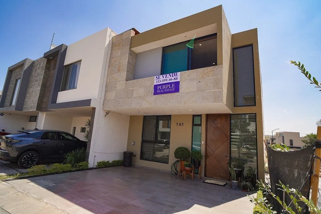 Casa en venta en PUNTO SUR, Tlajomulco de Zuñiga PUBLIC