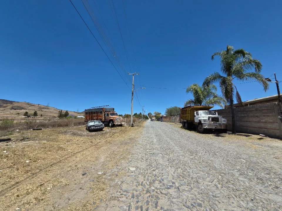 Foto 3 de Terreno en venta en Paseo De La Orquideas, Lomas De Tesistan, Zapopan