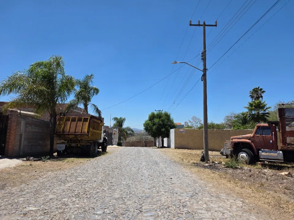 Foto 4 de Terreno en venta en Paseo De La Orquideas, Lomas De Tesistan, Zapopan