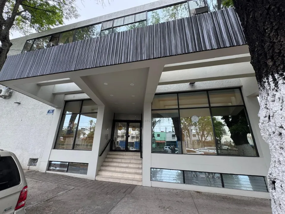 Foto 2 de Edificio en venta en CISNE, Del Fresno, Guadalajara