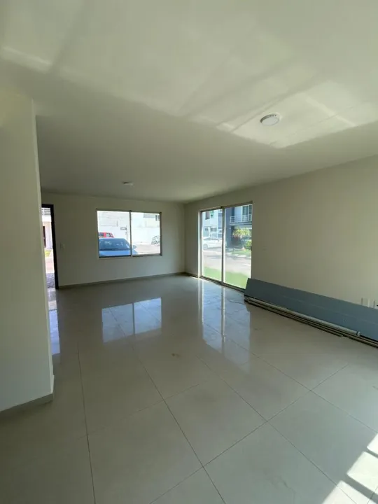 Foto 5 de Hermosa casa en esquina en Nueva Galicia Coto Andalucía