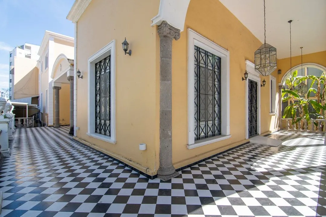Foto 4 de Casa en Venta en esquina en la Colonia Americana, Guadalajara