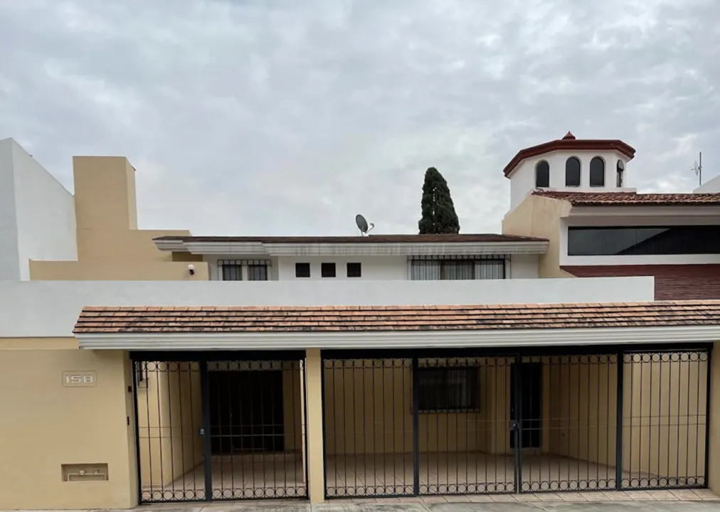 Casa en venta Bugambilias