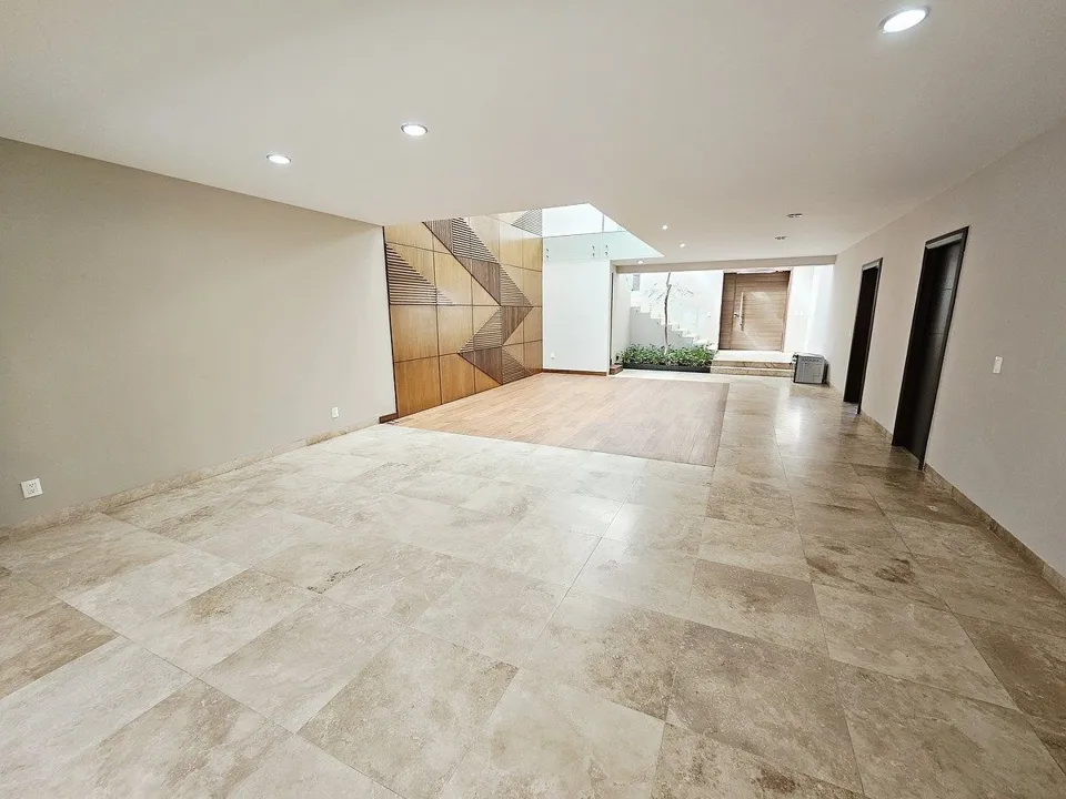 Foto 6 de Residencia de lujo con doble altura y amplio jardín 🏡💫
