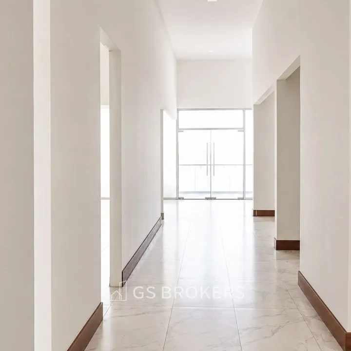 Local Comercial 36 en Venta | Silver Center -Technology Park