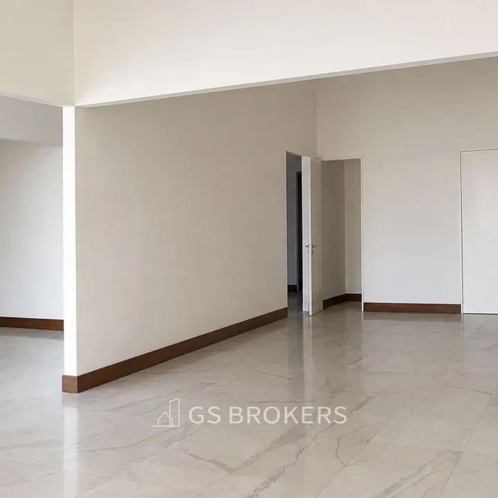 Foto 7 de Local Comercial 36 en Venta | Silver Center -Technology Park