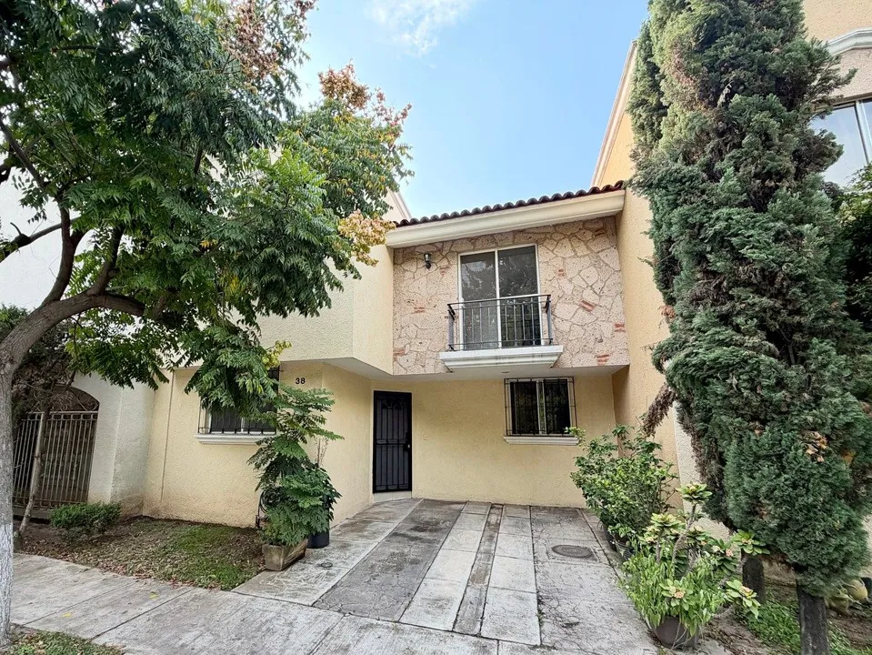 Casa en Venta en Residencial Santa Fe | Frente a Parque | Junto al ITEA