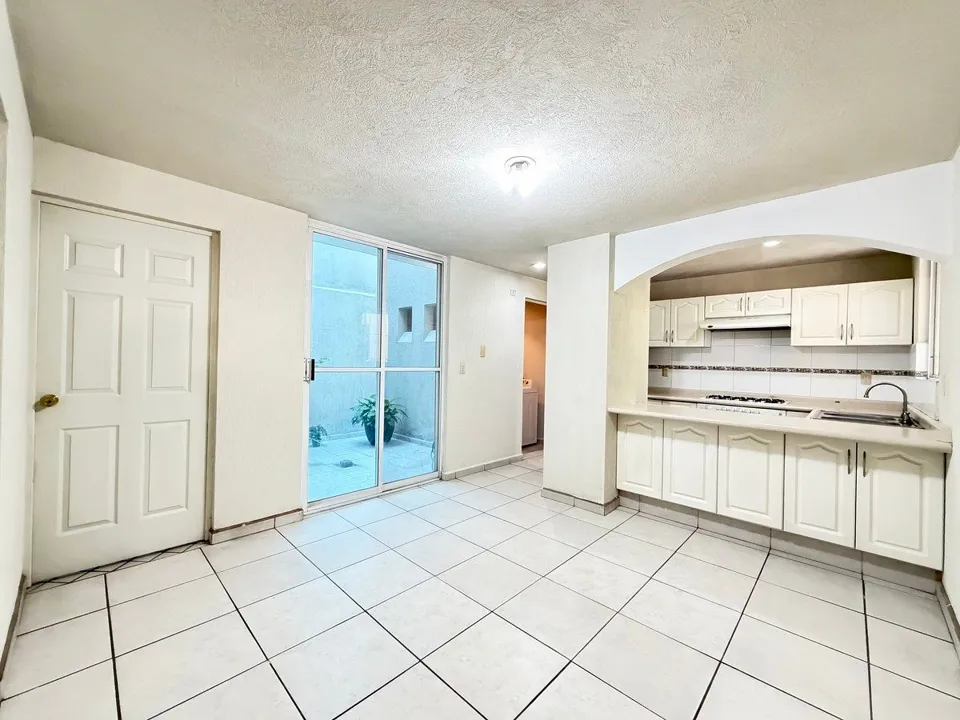 Foto 2 de Casa en Venta en Residencial Santa Fe | Frente a Parque | Junto al ITEA
