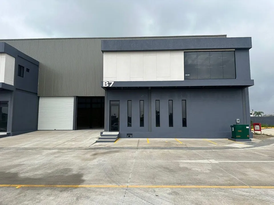 BODEGA INDUSTRIAL EN VENTA O RENTA EN PARQUE INDUSTRIAL SANTA LUCIA EN ZAPOPAN