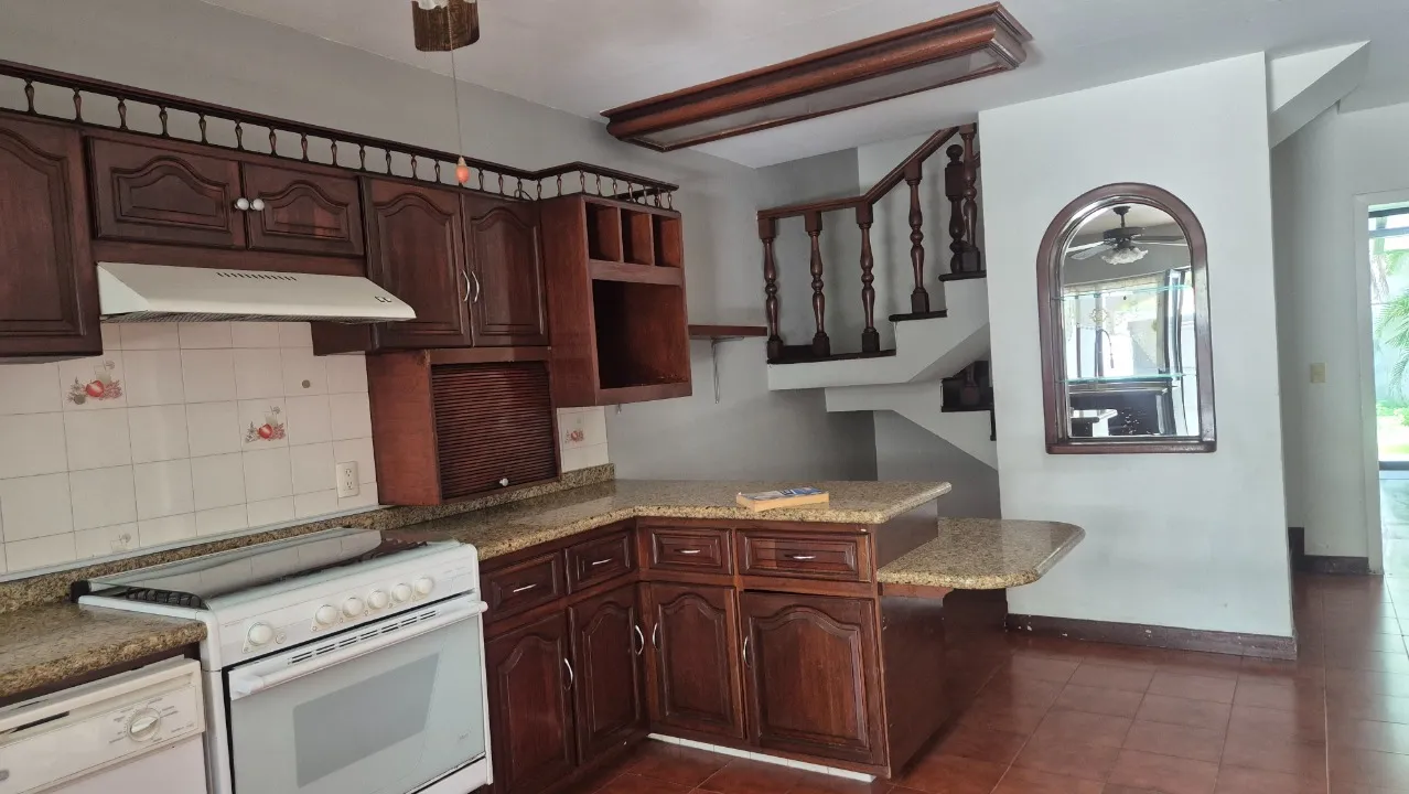 Foto 6 de Casa en venta en Diplomáticos, Jardines de Guadalupe, Zapopan