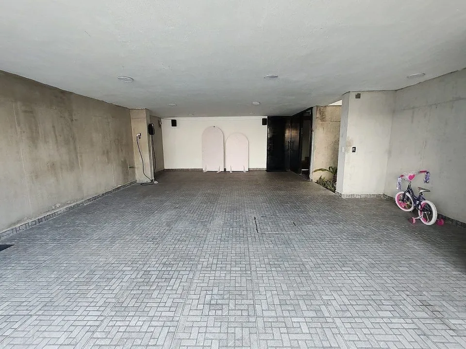 Foto 4 de SE VENDE INCREIBLE Y GRANDE CASA EN PAISAJES DEL TESORO