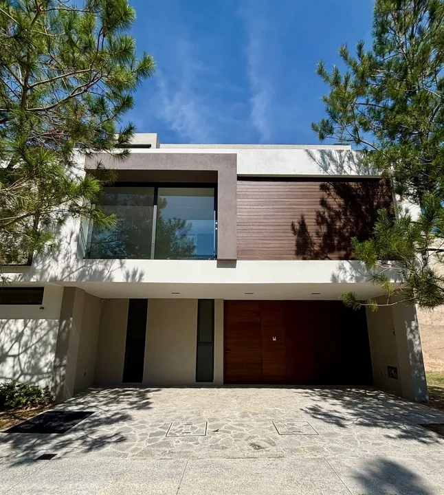 Casa en Venta en Privanza Coto Senda