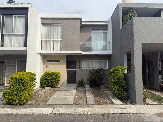 Casa en Venta | Luna Bosque, Zapopan