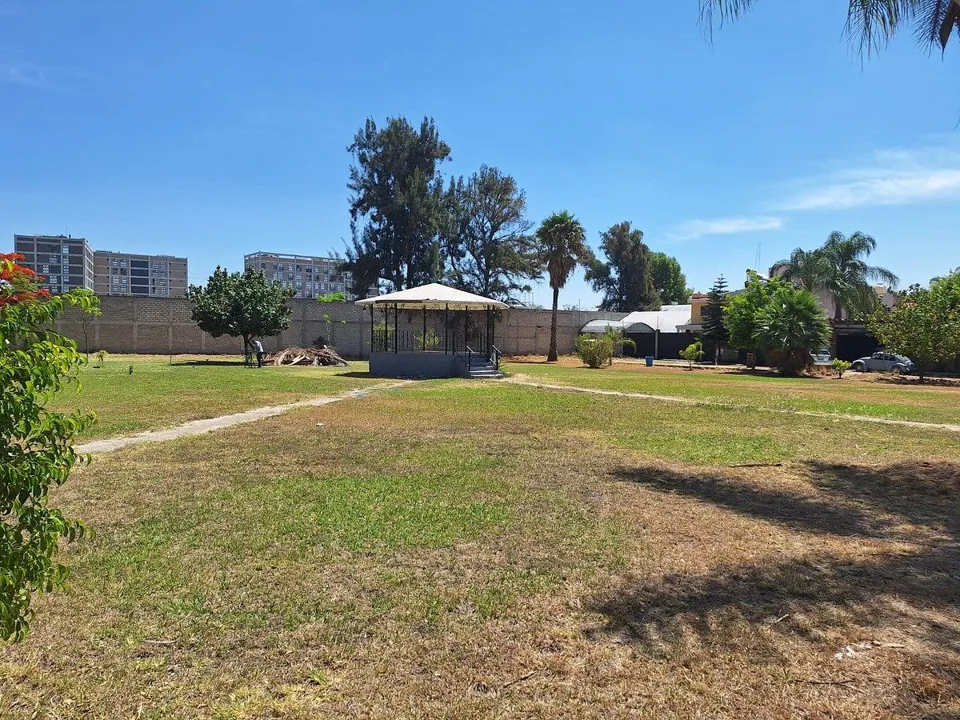 Foto 2 de Terreno en Venta en La Tijera